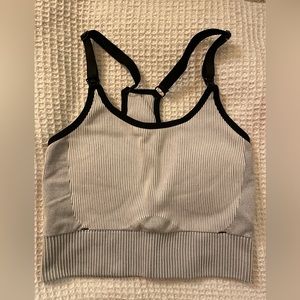 NWOT Ingrid & Isabel Seamless Active Maternity/Nursing Sports Bra